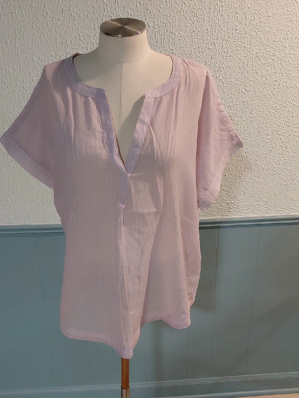 Lucky Brand Light Pink Split-Neck Short Sleeve Blouse